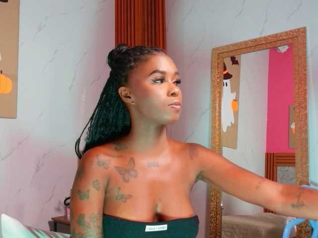 kinkyandsavage live cam on BongaCams