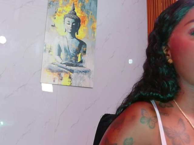 kinkyandsavage live webcam show