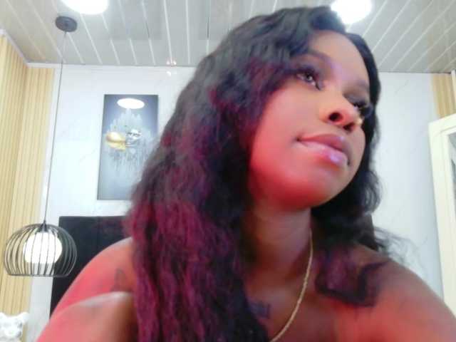 kinkyandsavage live webcam show