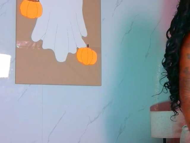 kinkyandsavage, live now on BongaCams