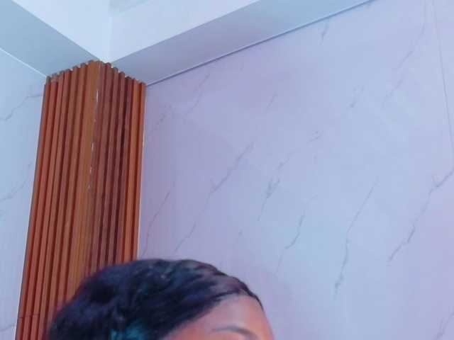 kinkyandsavage live webcam show