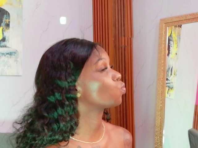 kinkyandsavage live cam on BongaCams