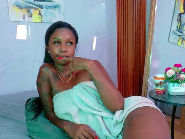 kinkyandsavage live cam on BongaCams