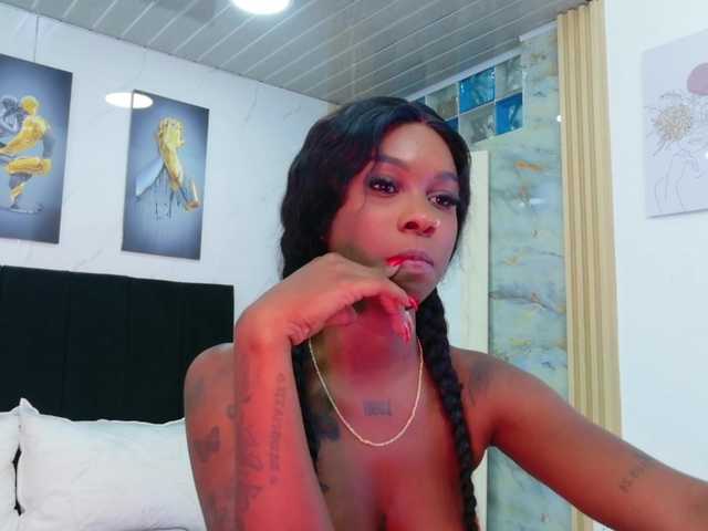kinkyandsavage live webcam show