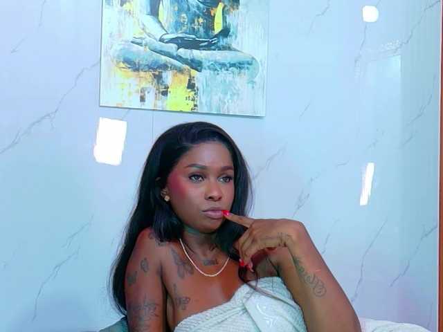 kinkyandsavage live cam on BongaCams