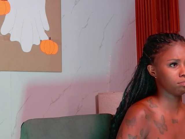 kinkyandsavage live cam on BongaCams