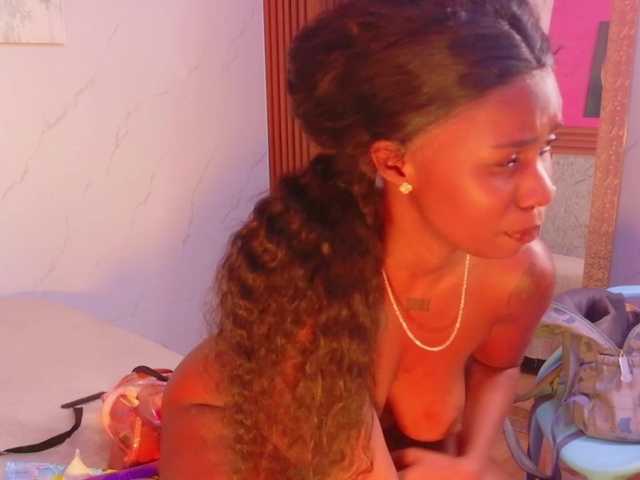 kinkyandsavage live cam on BongaCams