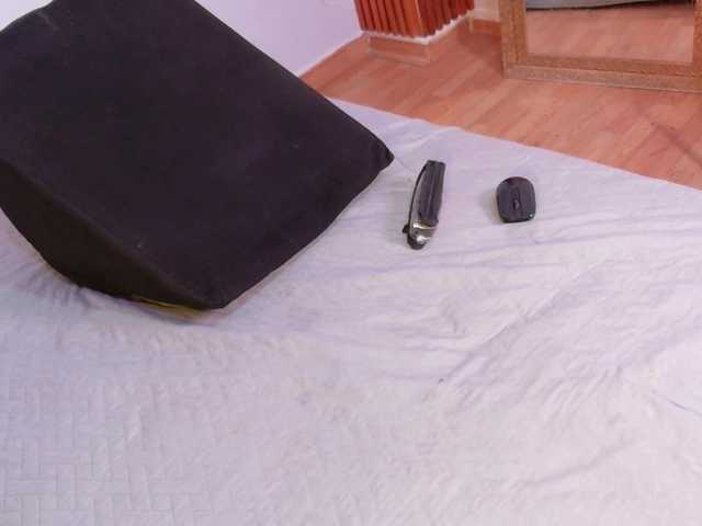 kinkyandsavage live cam on BongaCams