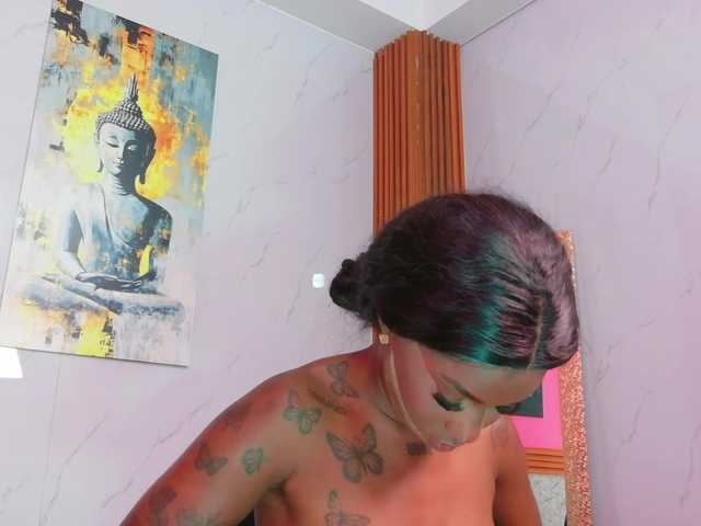 kinkyandsavage live webcam show