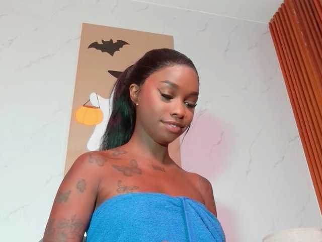 kinkyandsavage live cam on BongaCams