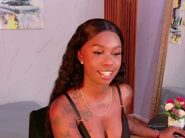 kinkyandsavage live webcam show