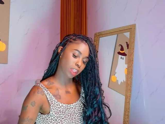 kinkyandsavage live cam on BongaCams