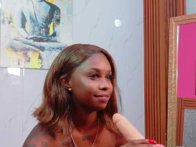 kinkyandsavage live cam on BongaCams