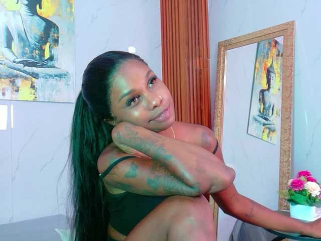kinkyandsavage live cam on BongaCams