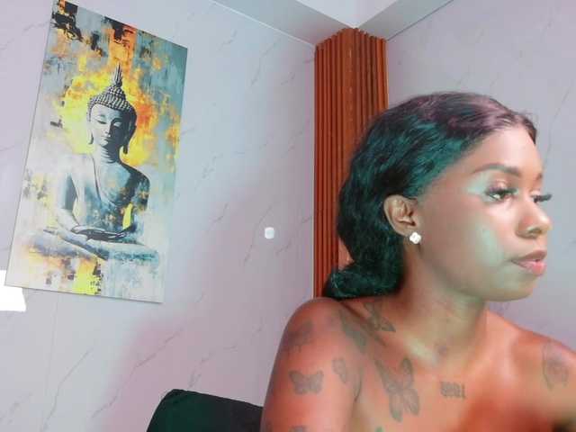 kinkyandsavage live webcam show