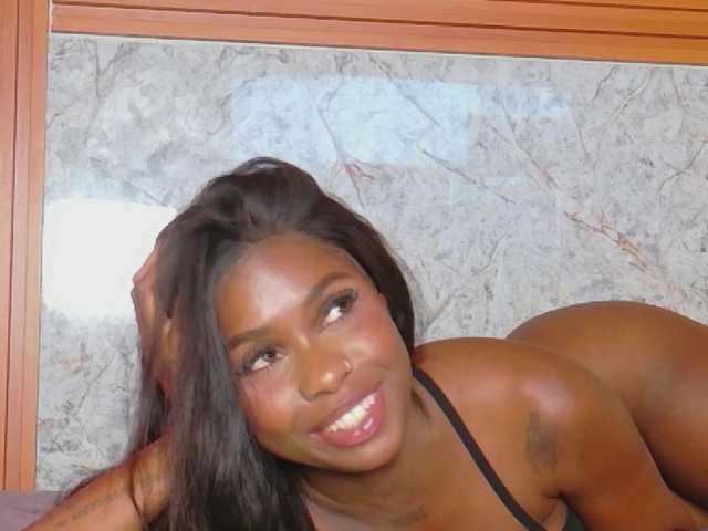 kinkyandsavage live cam on BongaCams