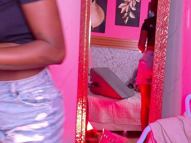 kinkyandsavage live cam on BongaCams