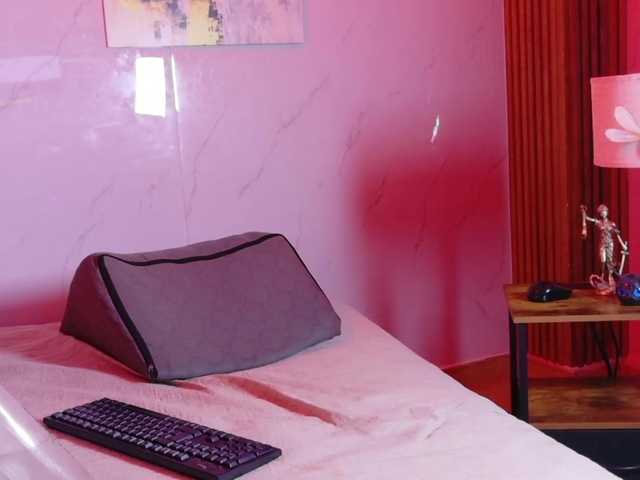 kinkyandsavage live cam on BongaCams