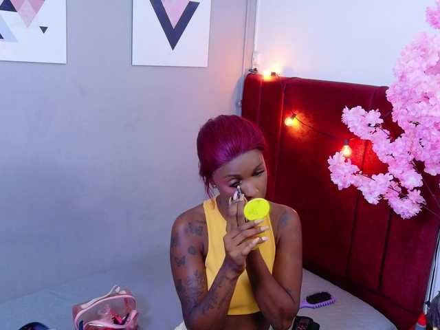 kinkyandsavage live cam on BongaCams
