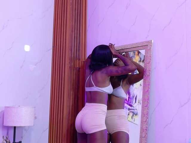 kinkyandsavage live cam preview