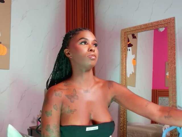 kinkyandsavage live cam on BongaCams