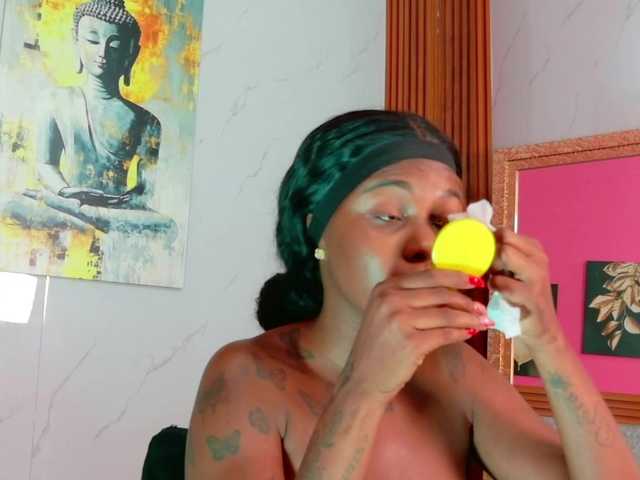 kinkyandsavage live cam on BongaCams