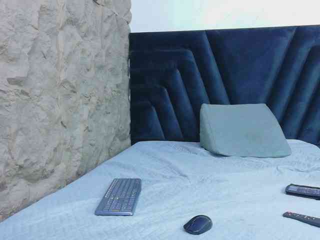kinkyandsavage webcam