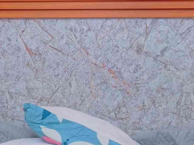 Модель: kinkyandsavage