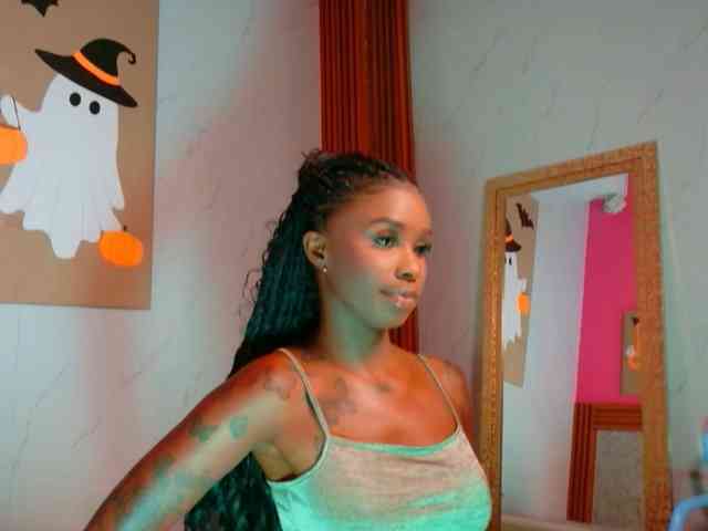 Model: kinkyandsavage