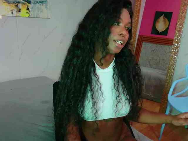 Model: kinkyandsavage