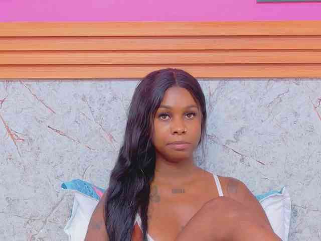 Модель: kinkyandsavage