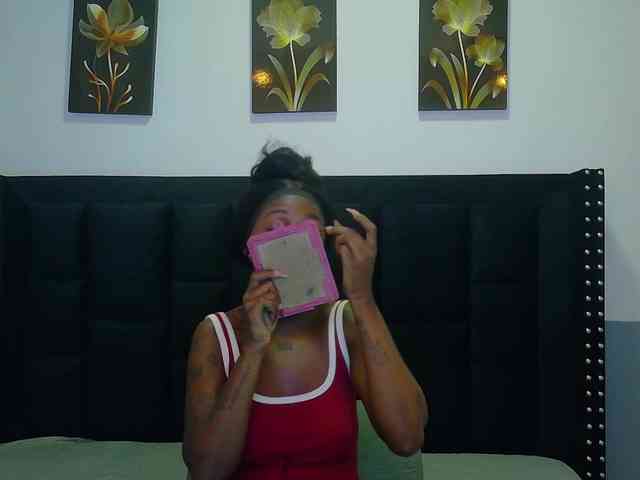 kinkyandsavage webcam