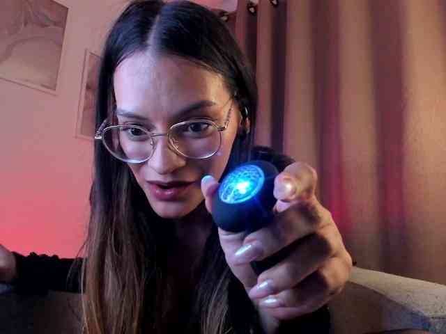 Angie-Pirs webcam