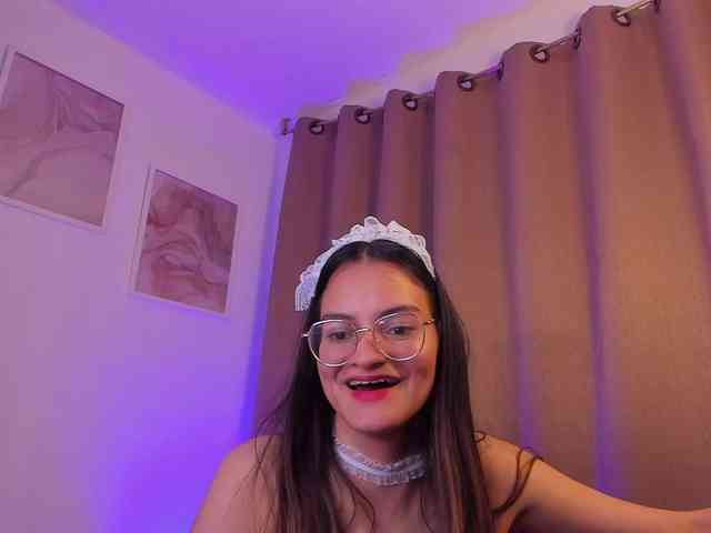 Angie-Pirs webcam