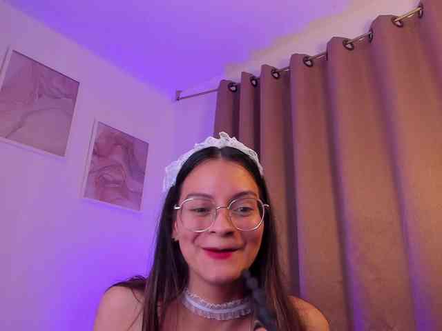 Angie-Pirs webcam