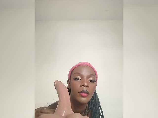 Camdolie live cam on BongaCams