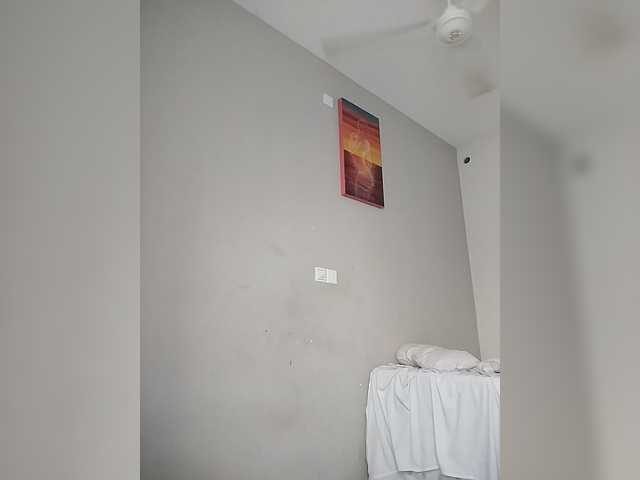 Camdolie live webcam show
