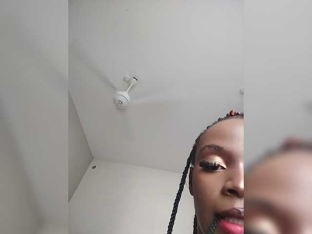 Camdolie live cam on BongaCams