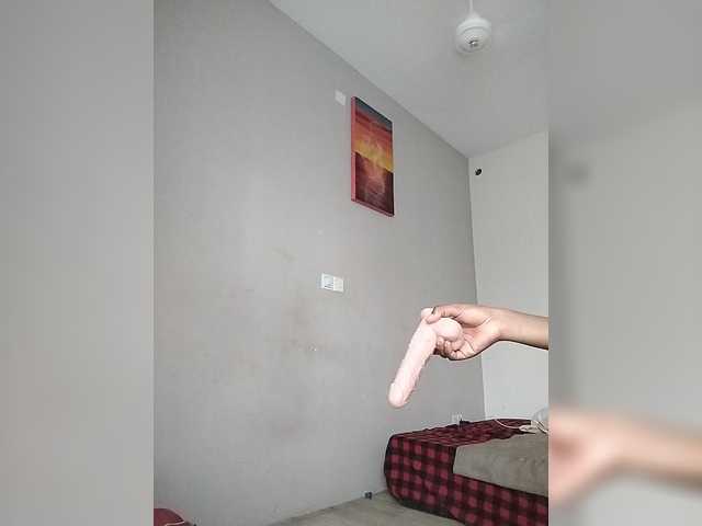 Camdolie live cam on BongaCams