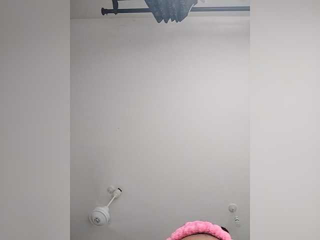 Camdolie live cam on BongaCams