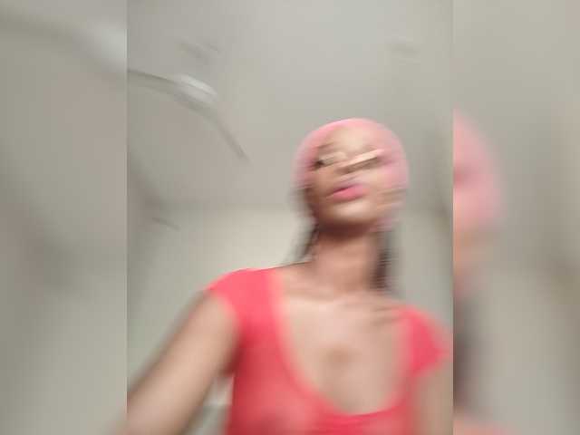 Camdolie live cam on BongaCams