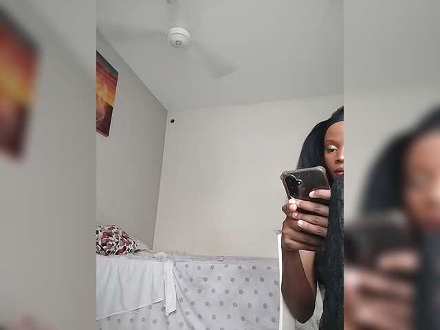 Camdolie live webcam show