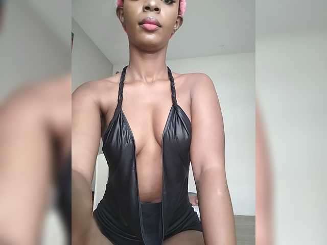 Camdolie live cam on BongaCams