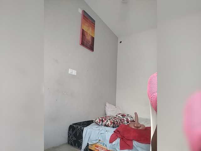 Camdolie live cam on BongaCams