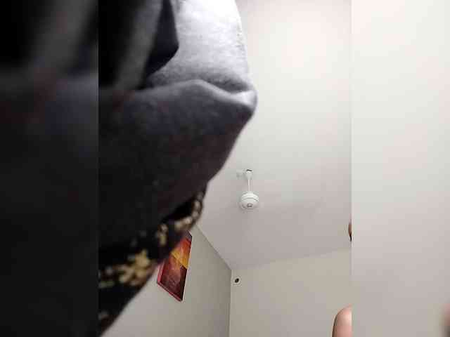 Camdolie Live Webcam on BongaCams