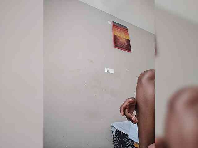 Model: Camdolie