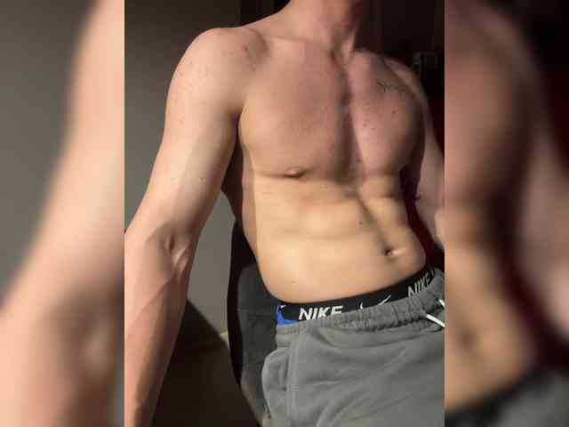 -HUGOo- Sex Cam Show