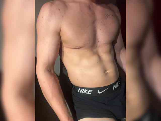 -HUGOo- Sex Cam Show