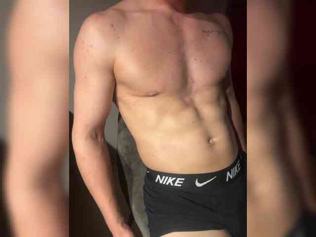 -HUGOo-