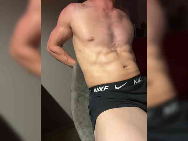-HUGOo- Sex Cam Show